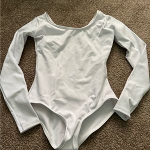 Capezio girls Medium (8-10) leotard - white